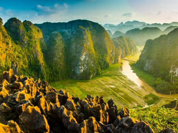 NINH BÌNH - HẠ LONG - SAPA FANXIPAN 5 NGÀY 4 ĐÊM.