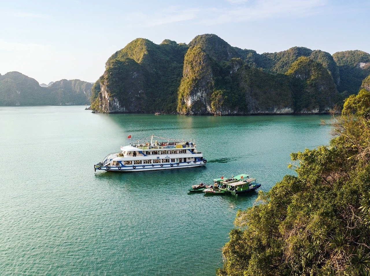 VỊNH HẠ LONG 1 NGÀY - DU THUYỀN DRAGONKING CRUISE - 4 SAO.