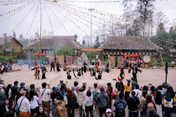 The sinh cafe chính hãng 39 Đường Thành - Nhà tổ chức tour chất lượng giá rẻ